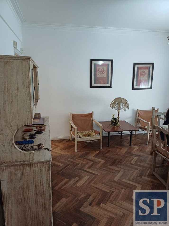 VENDE DPTO. 3 AMB A LA CALLE + COCHERA FIJA