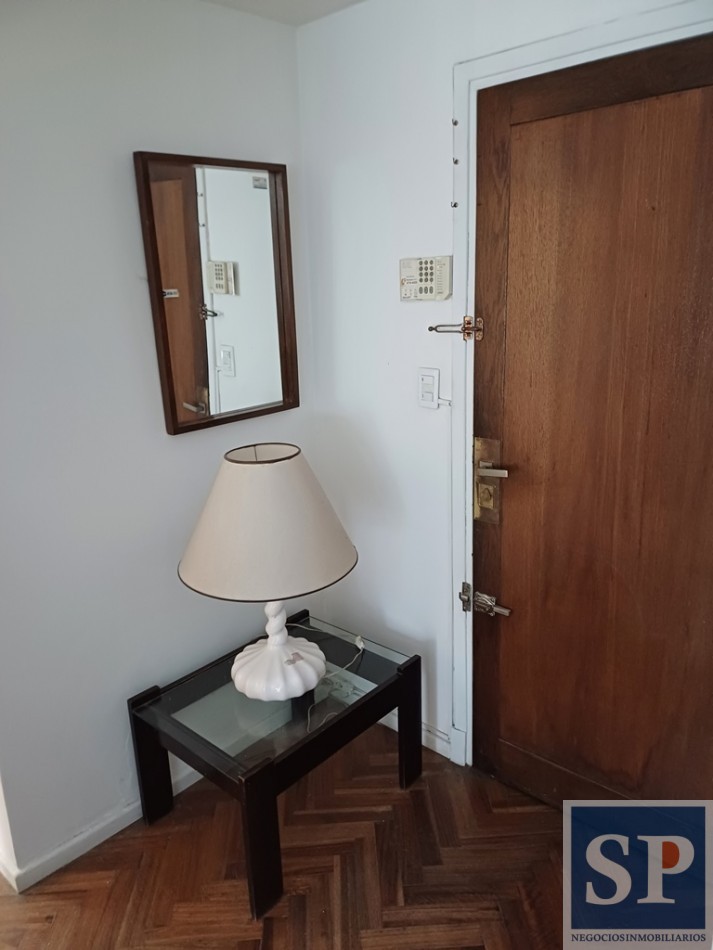VENDE DPTO. 3 AMB A LA CALLE + COCHERA FIJA