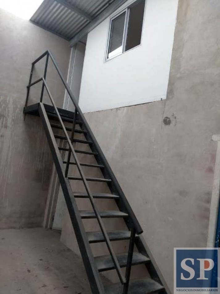 ALQUILAMOS IMPORTANTE LOCAL, CALLE OLAZAR 350