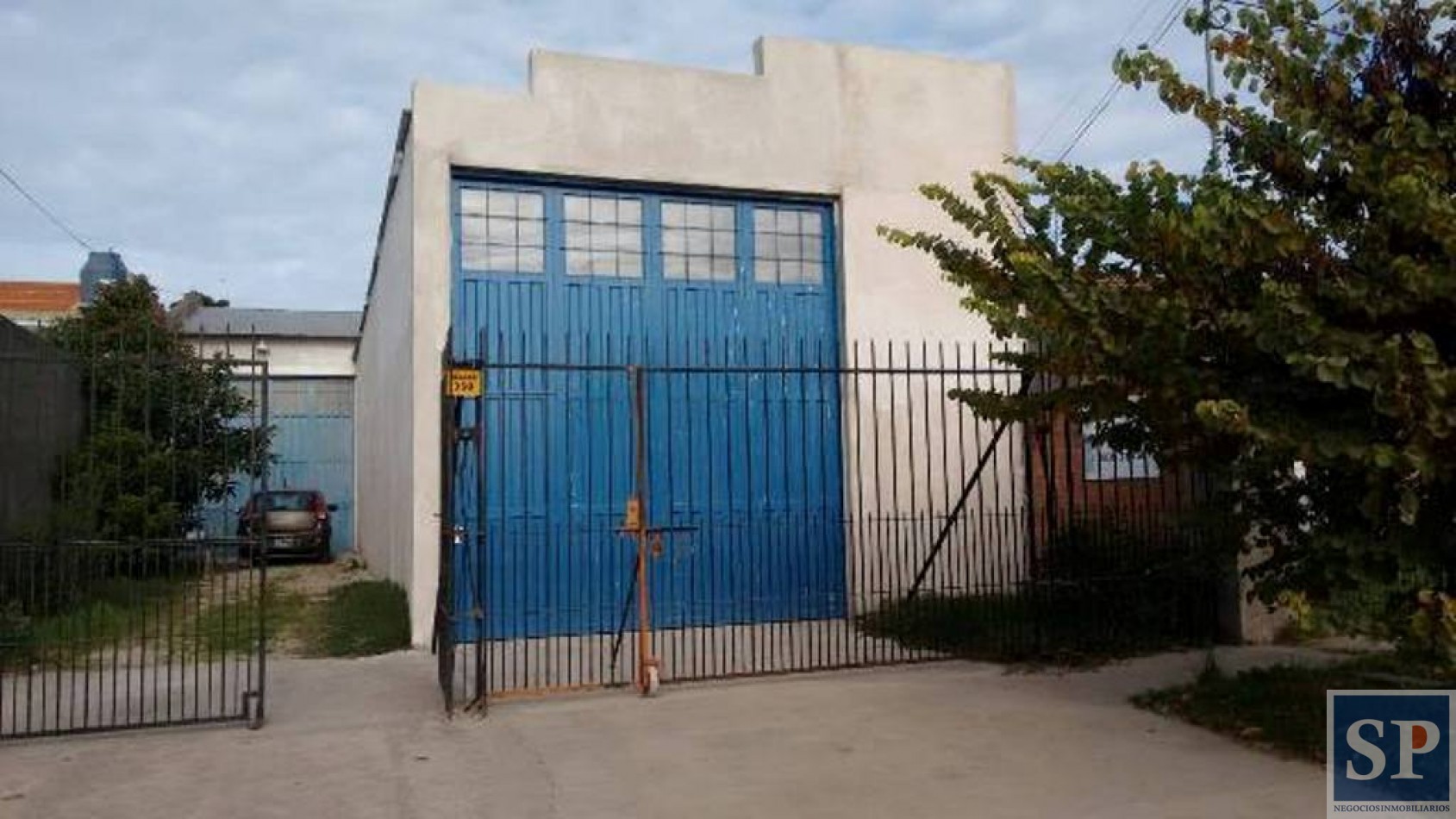 ALQUILAMOS IMPORTANTE LOCAL, CALLE OLAZAR 350