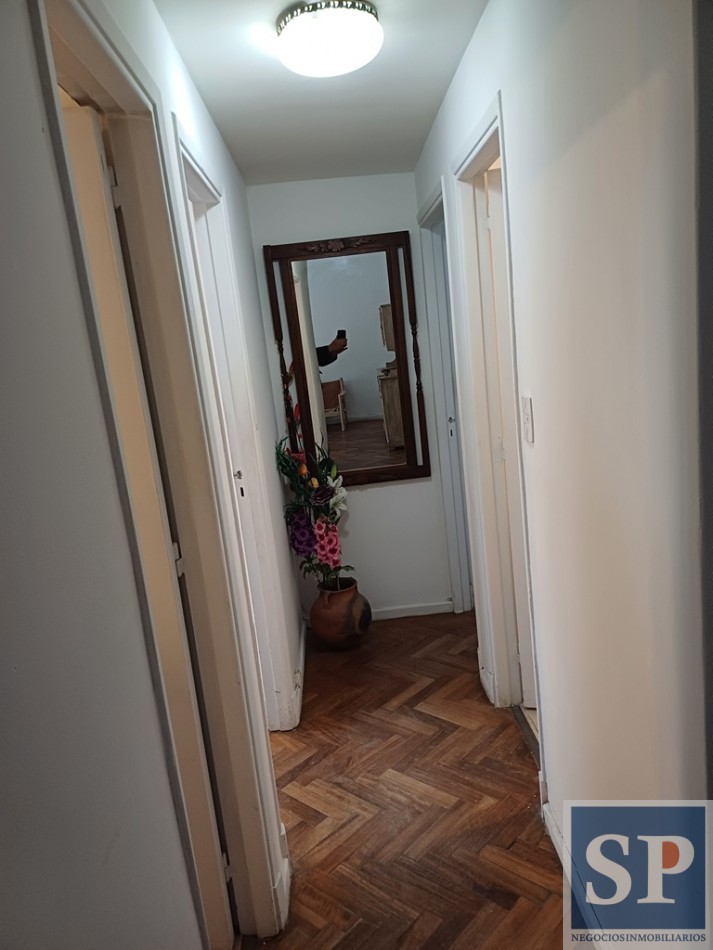 VENDE DPTO. 3 AMB A LA CALLE + COCHERA FIJA